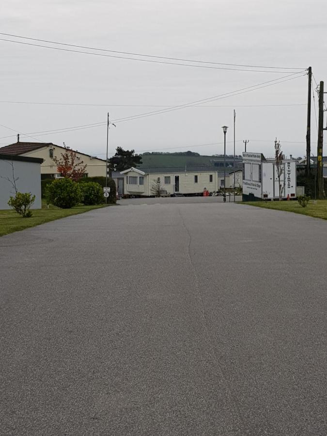 Delta Santana Apartment Looe Exterior photo